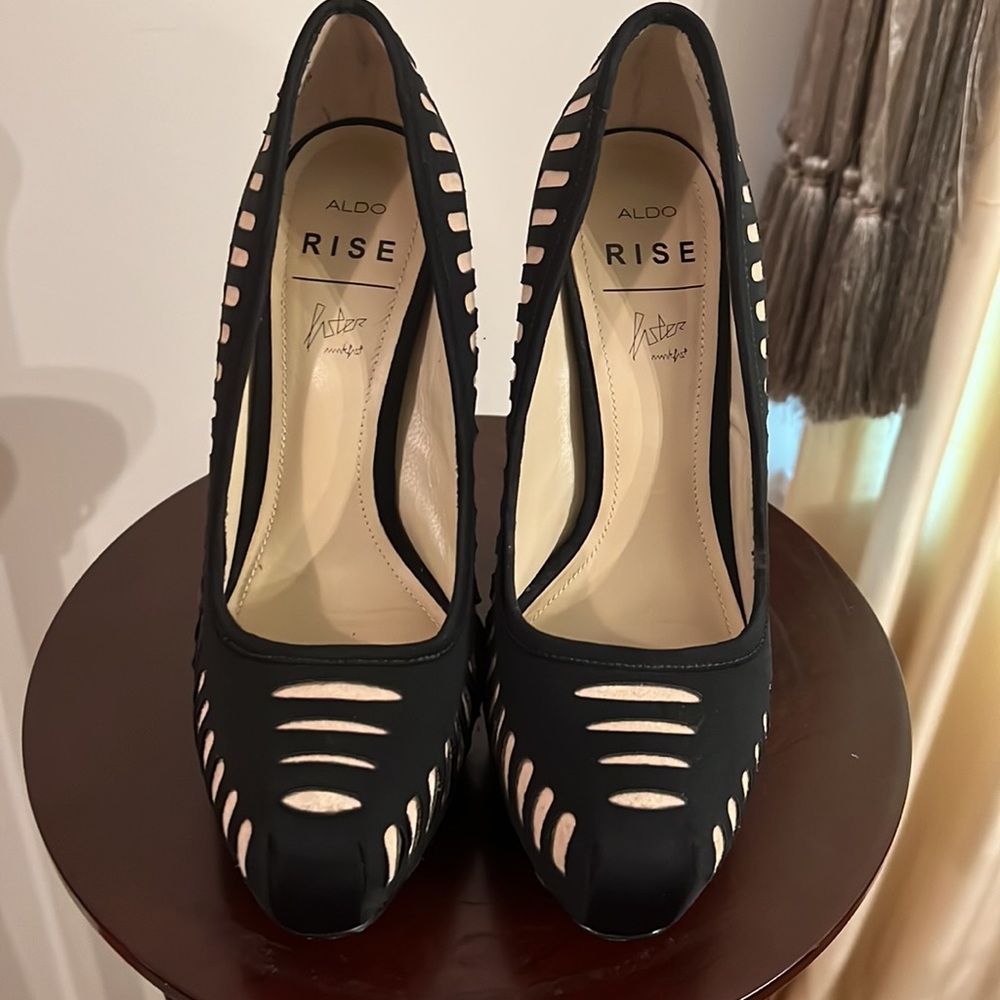 ALDO BLACK AND BIEGE HEELS
